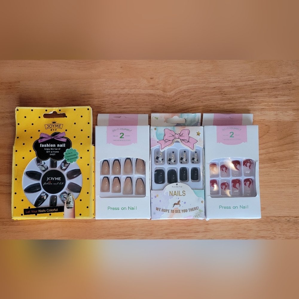 Press on Nails Bundle, Set of Four,  Black and Red, NIB
